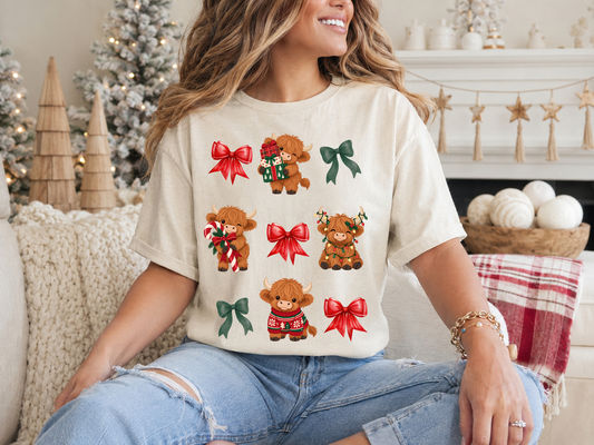 Highland Cow Christmas Shirt – Festive Bows & Watercolor Design